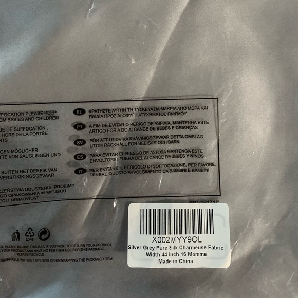 Set of 2 -Medium Super Soft 100% Silk Hair Scrunchies - Picture 3 of 4